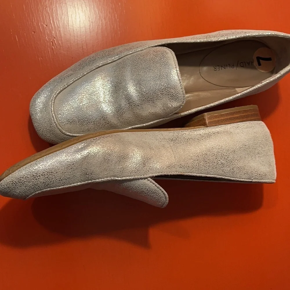 Donald J. Pliner Metallic Silver Leather Loafers size 7